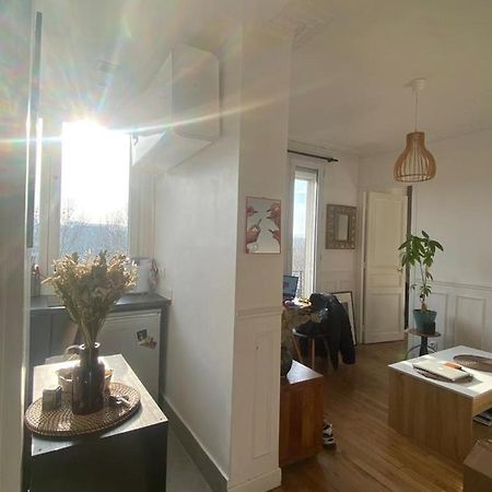 Appartement Ensoleille, Central Et Tout Equipe Avec Vue Tour Eiffel Et Pantheon Paris Ngoại thất bức ảnh