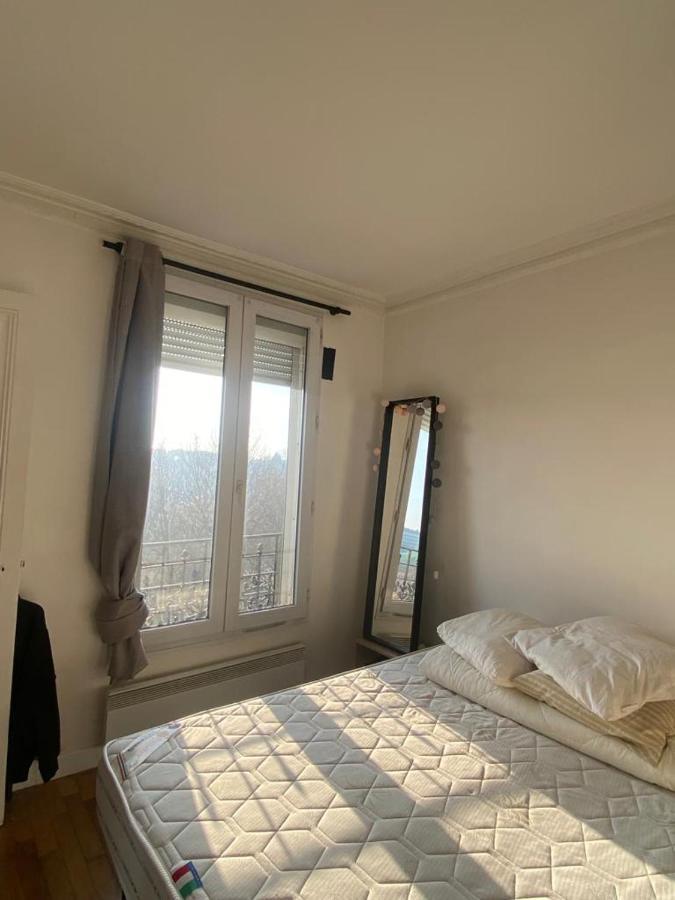 Appartement Ensoleille, Central Et Tout Equipe Avec Vue Tour Eiffel Et Pantheon Paris Ngoại thất bức ảnh