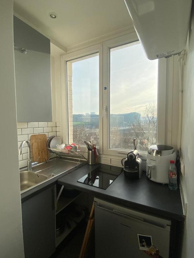Appartement Ensoleille, Central Et Tout Equipe Avec Vue Tour Eiffel Et Pantheon Paris Ngoại thất bức ảnh